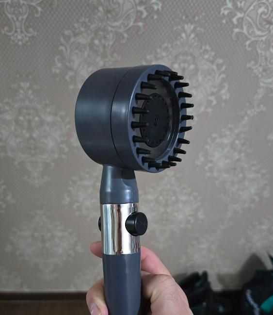 Модерна високонапорна душ слушалка с турбинен дизайн и стоп бутон