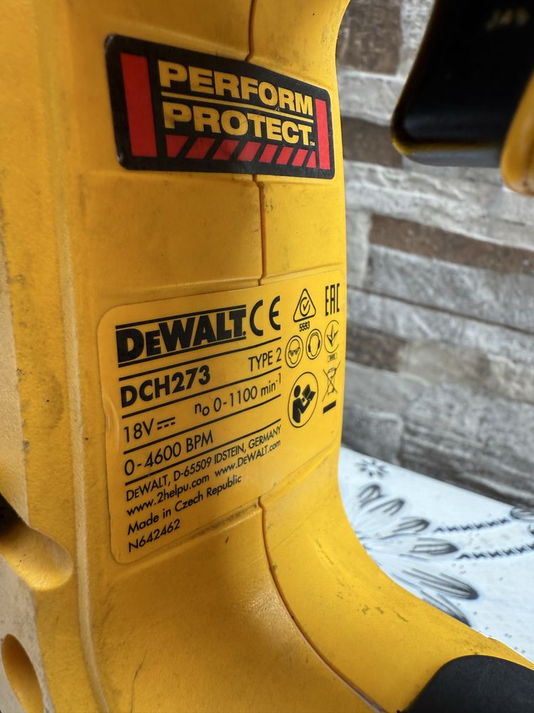 Акумулаторен перфоратор DeWALT