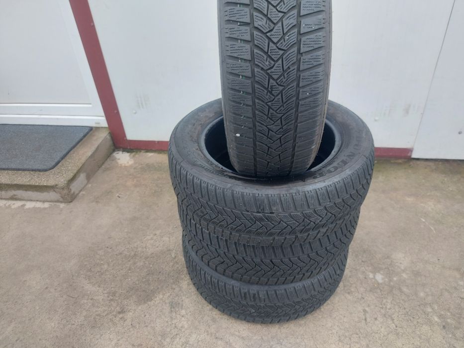 100 lei bucata! Set anvelope IARNA/M+S 205 60 16 Dunlop