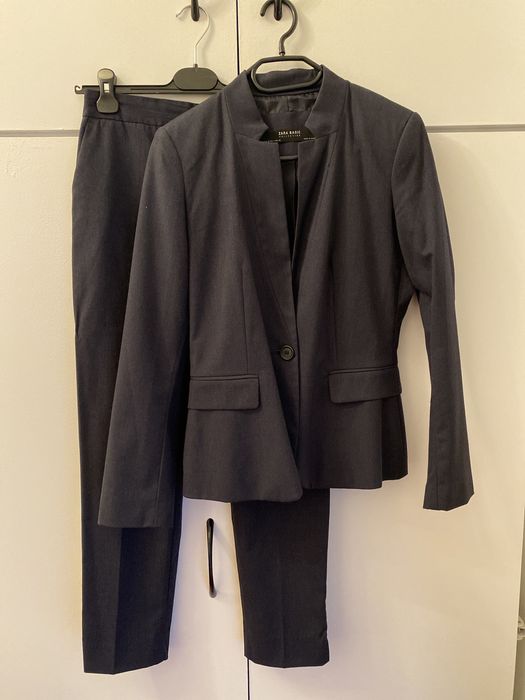 Costum Zara, S, impecabil, purtat foarte putin, bleumarin, 100 lei