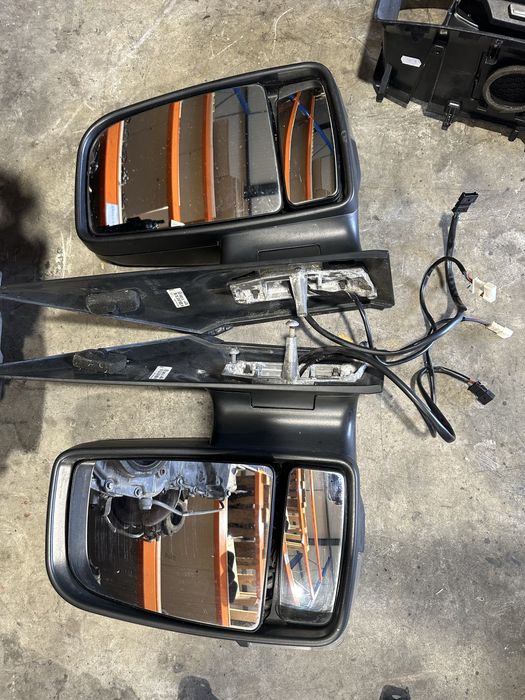 Oglindă Mercedes sprinter cu avertizare unghi mort