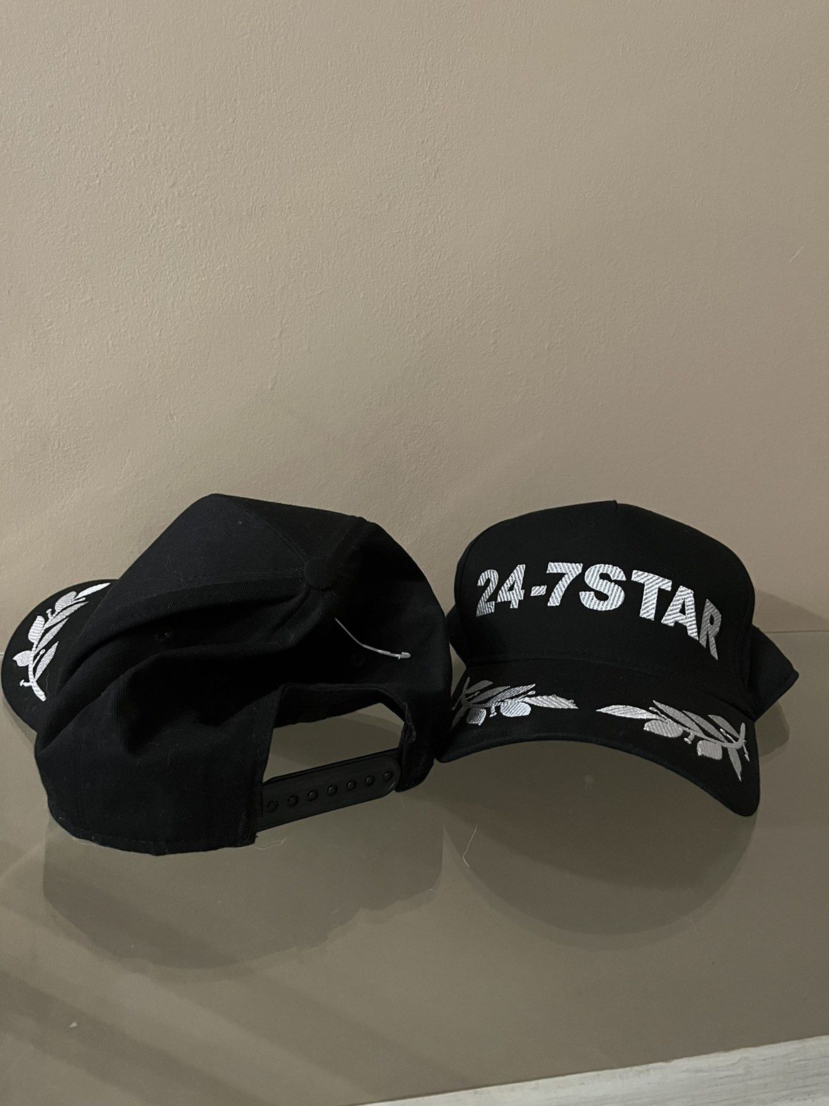 Лятна шапка DSQUARED 24-7 STAR