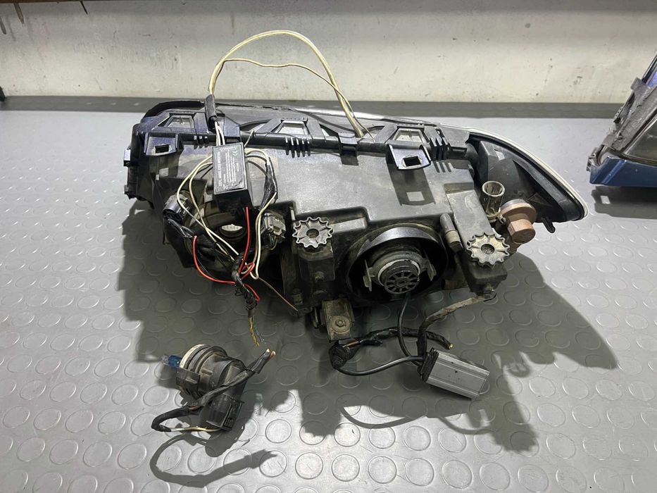 Фейсови фарове за BMW E46 (седан и комби)