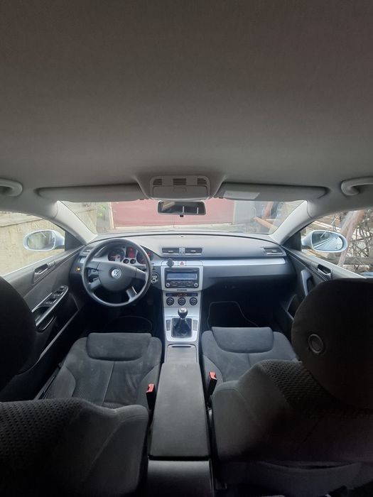Vand volkswagen pasat 1.9 litri 2010