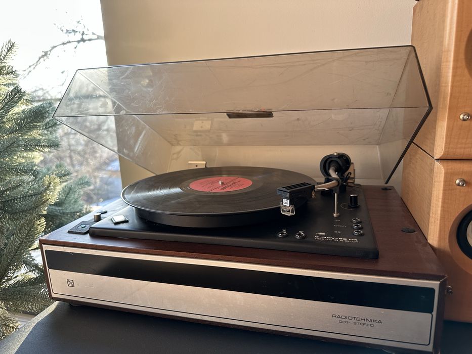 Виниловый проигрыватель Radiotehnica 001 Стерео