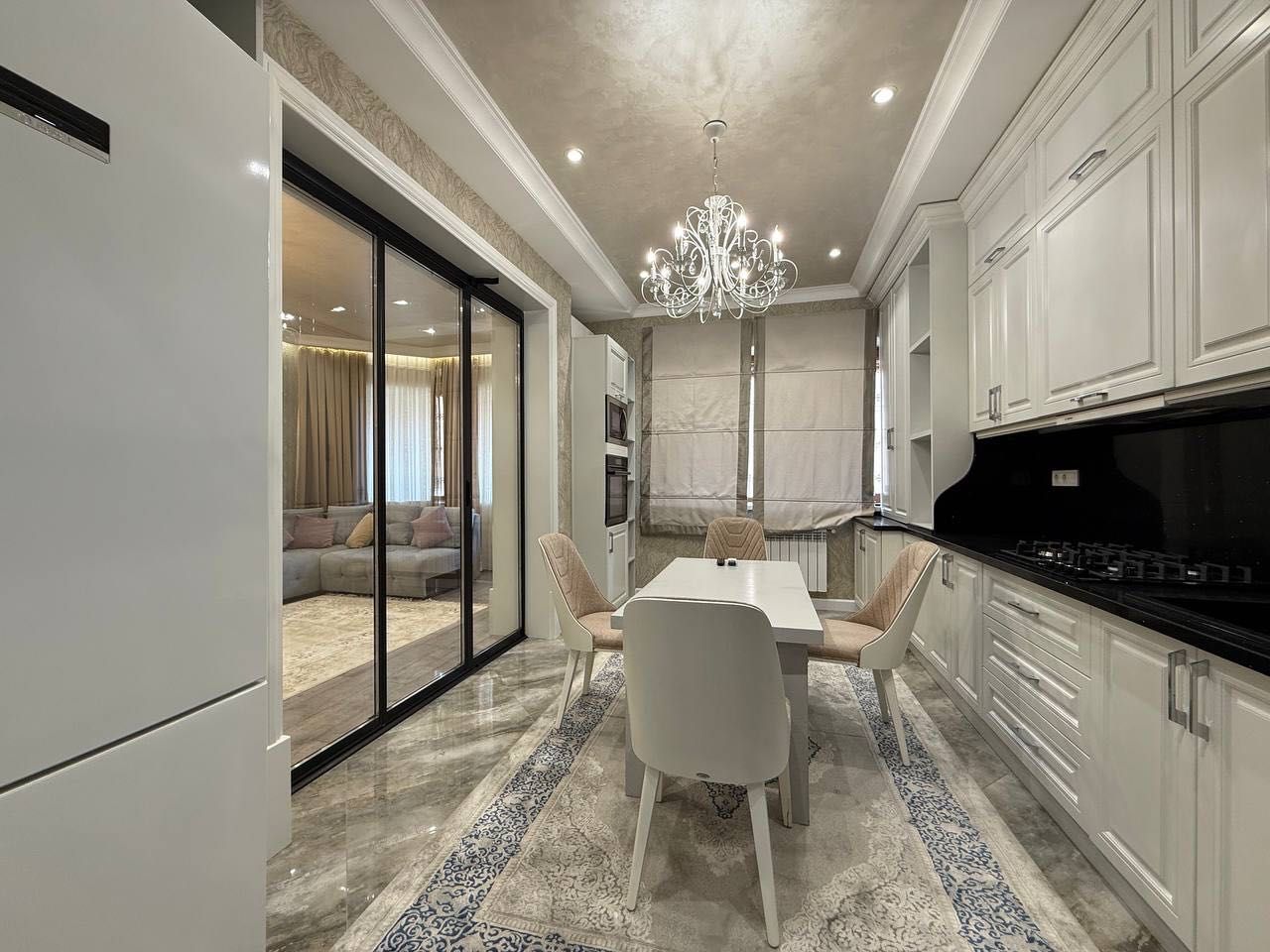 Dream House Продается 3 комнатная квартира ремонт 8-роддом Яккасарай