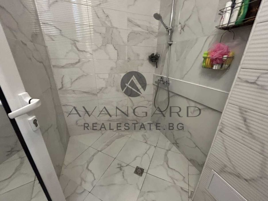 Продава се Тристаен апартамент в Пловдив, Център - 88 кв.м за 1796 €/кв.м - Снимка #8