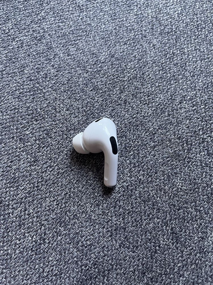 Casca AirPods Pro 2 partial functionala