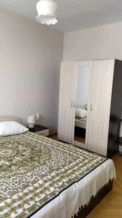 Дава се под наем Тристаен апартамент в Пловдив, Център - 75 кв.м за 450 € - Снимка #3