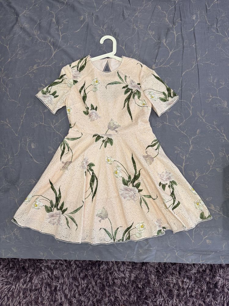Рокля Ted Baker размер 3 (М/L)