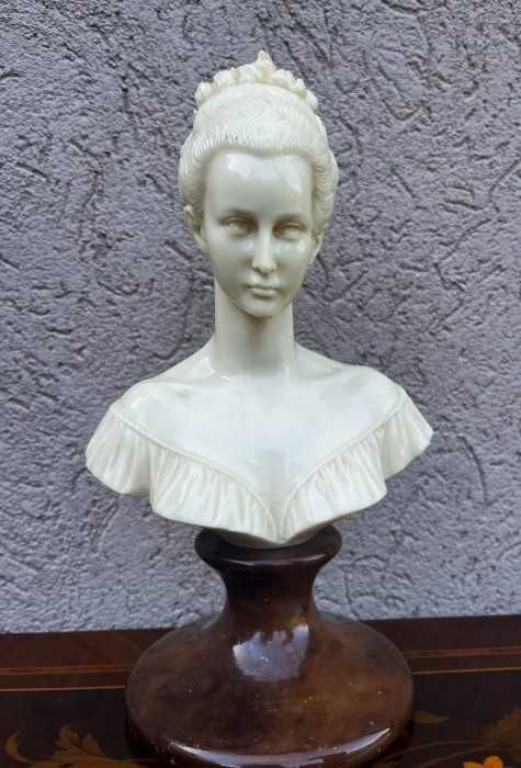 Expresiva statueta-bust madame Manon Lescaut-Franta