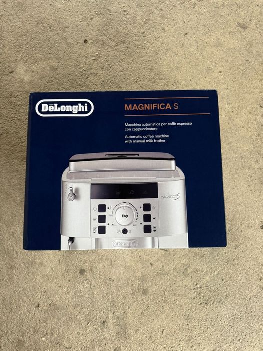 Espressor DeLonghi ECAM 21.117.B Magnifica S Sigilat
