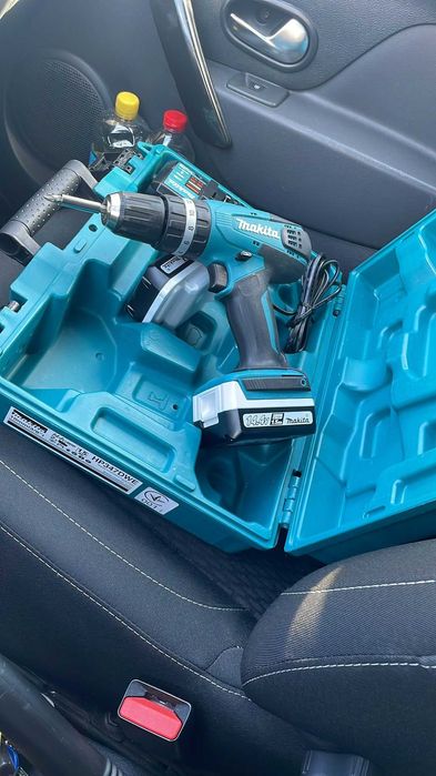 Masina de gaurit / insurubat cu percutie Makita HP347DWE