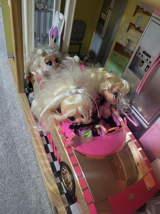 Casuta  LOL Surprise din lemn cu papusi  mici si mari si animale de co