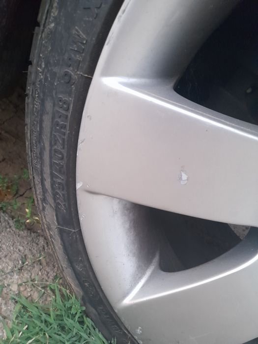 Vind urgent jante bmw sau schinb cu ceva tot pe 18b