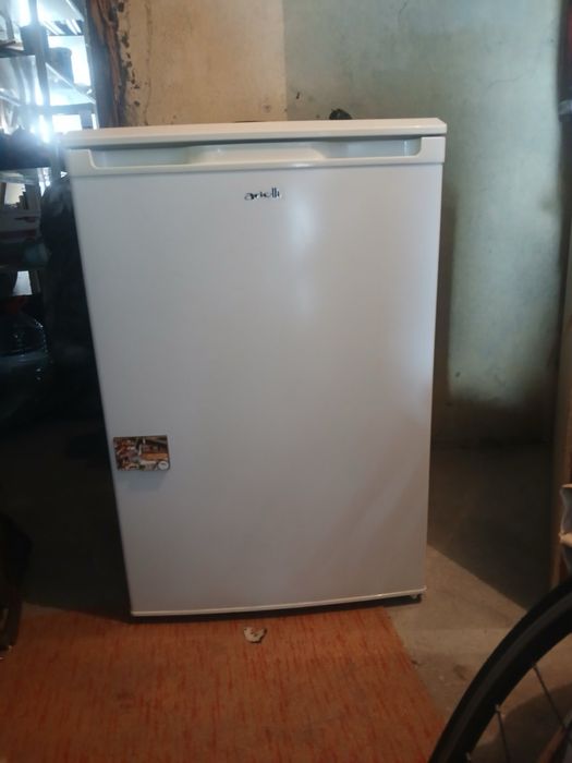 Хладилник Arielli