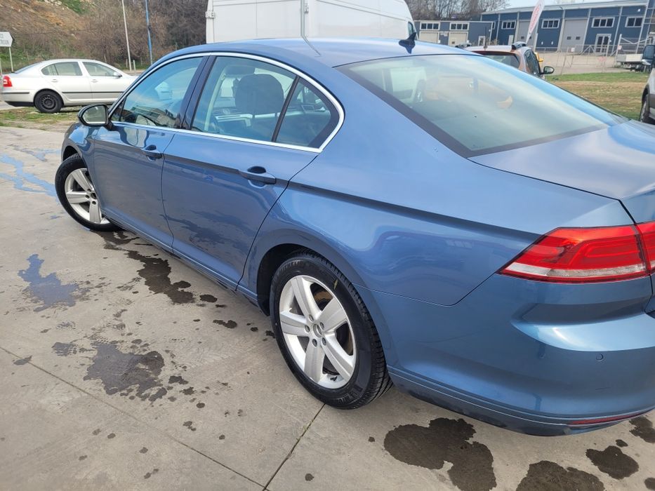 Vind Passat b8 an fabricație 2015 euro 6 pret 9300 euro