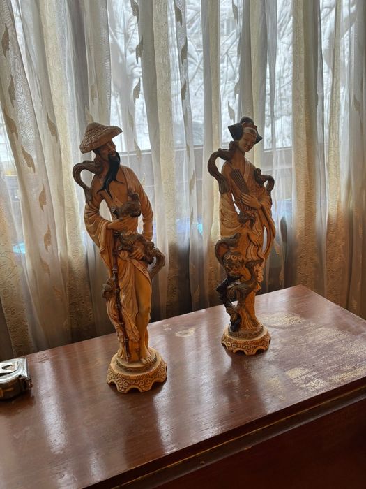 Bibelouri de vânzare!