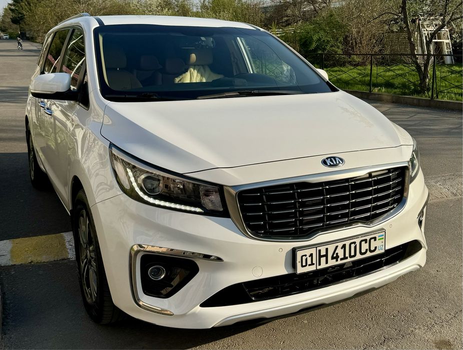 КИА Карнивал минивен