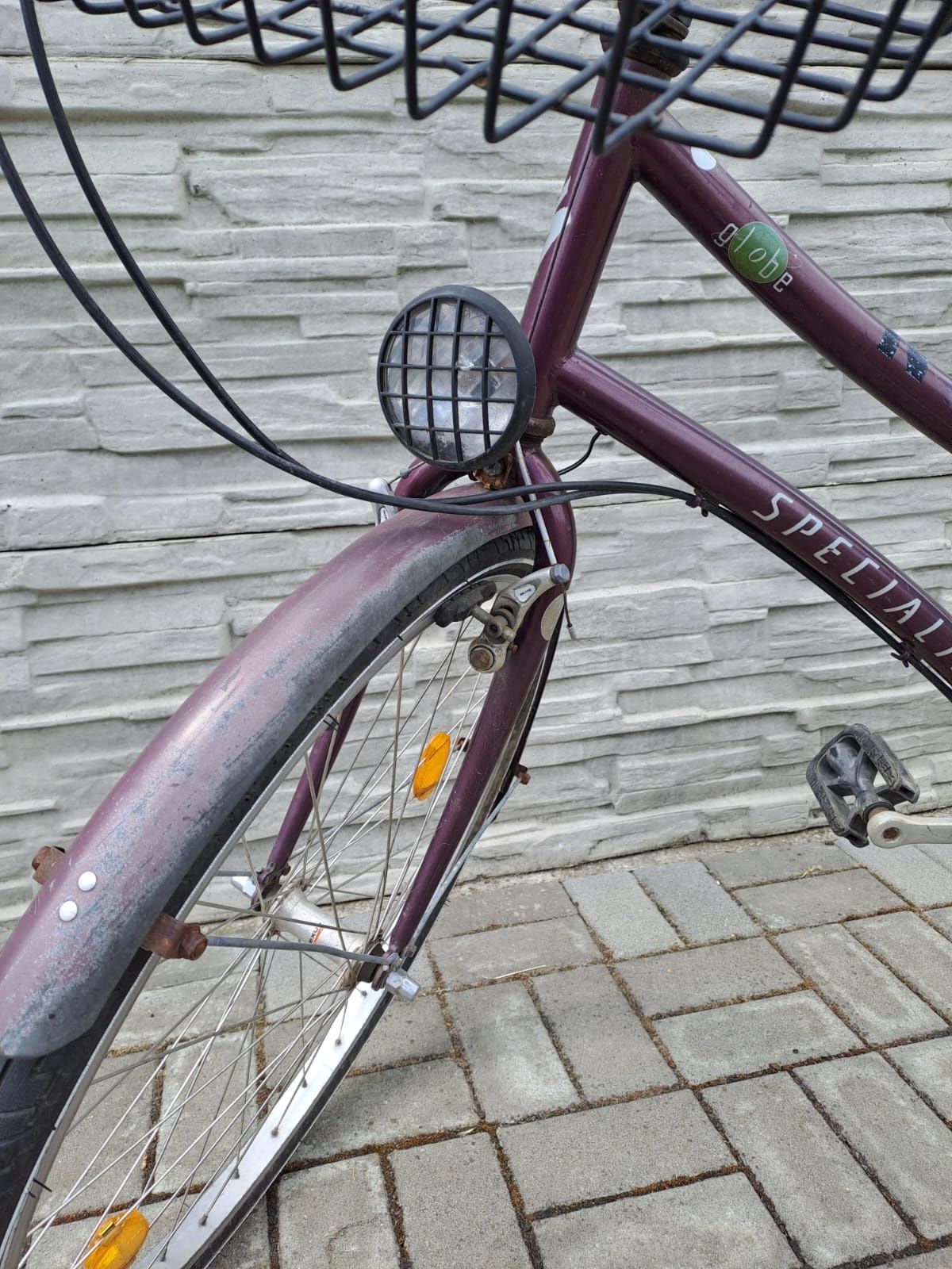 Bicicletă de damă cu coș pe 26