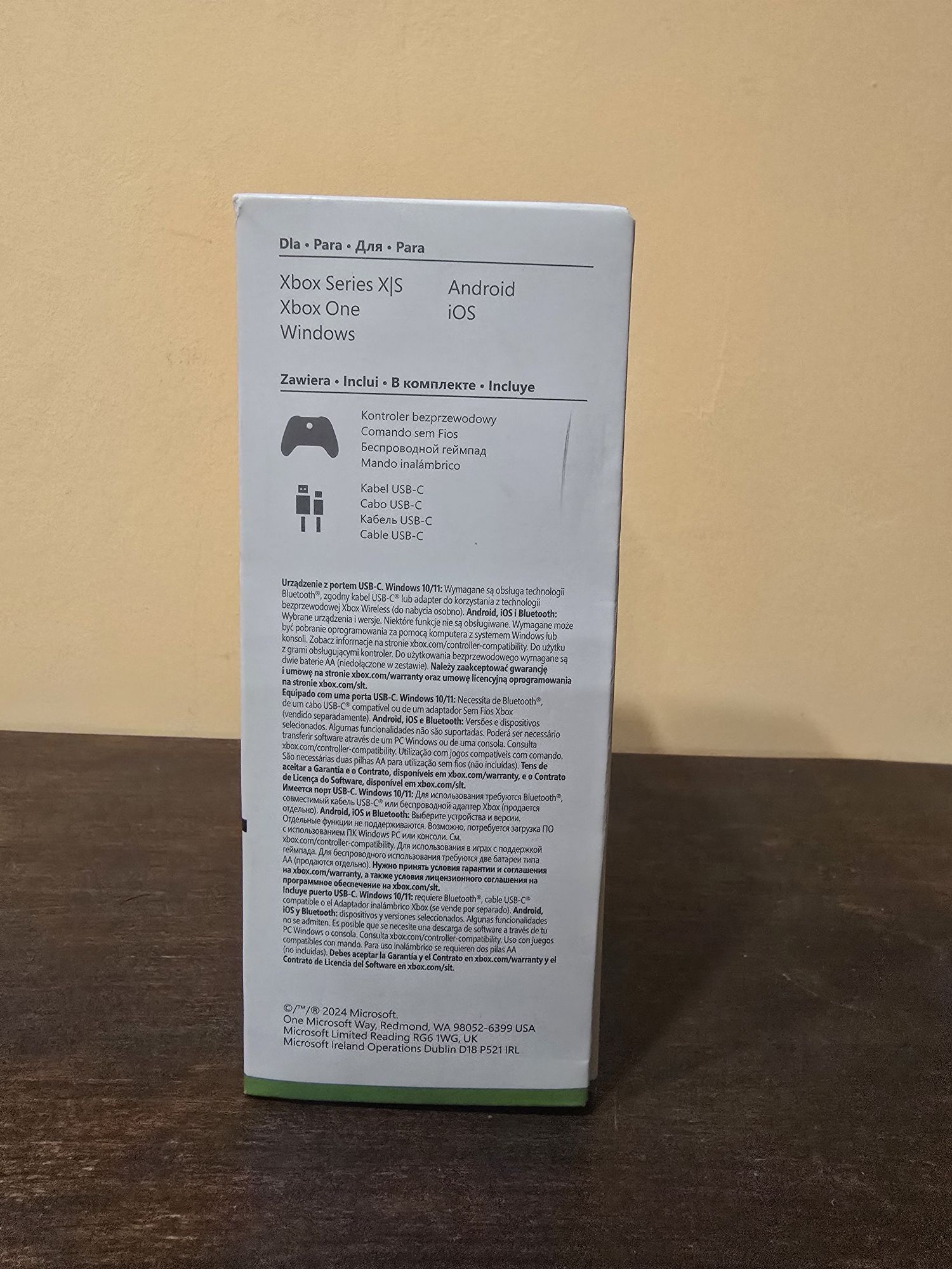 Контролер Microsoft -  Xbox SX Wireless Controller бял и черен