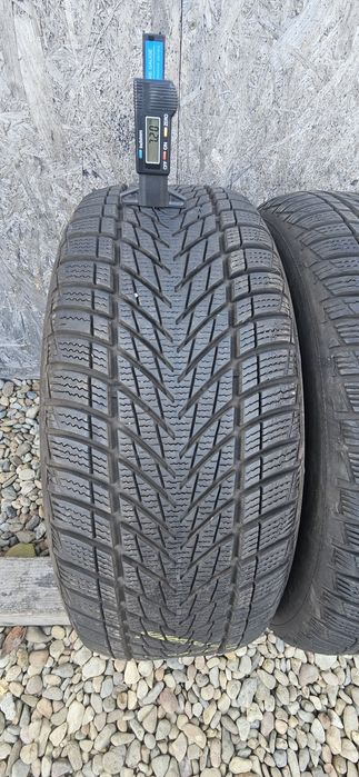 Anvelope Goodyear UltraGrip Performance 3 M+S 215/55 R17 98V XL