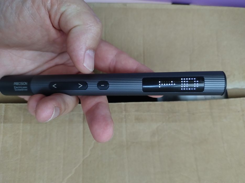 Șurubelniță electrică cu afișaj
