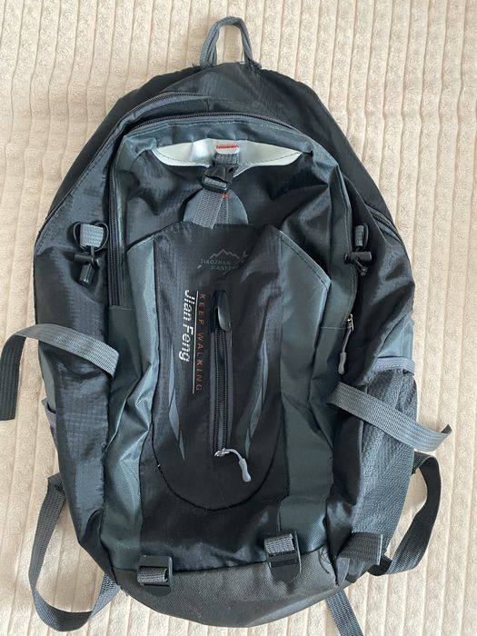 Продам рюкзак с 2-мя большими отделами