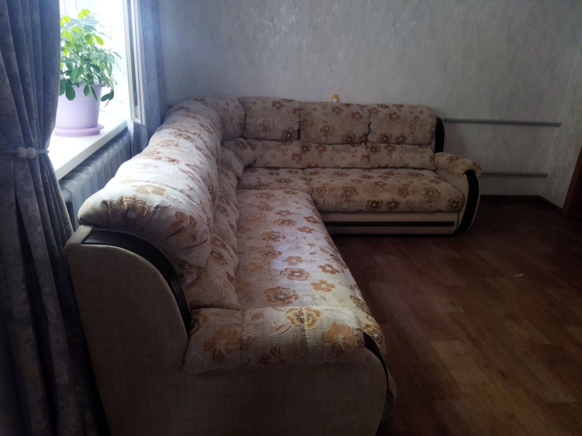 Продается угловой диван