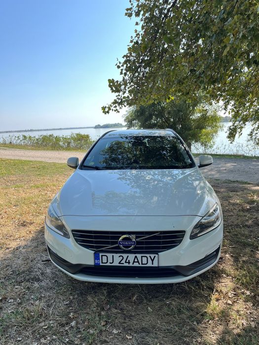 Vând Volvo V60 2.0 TDI