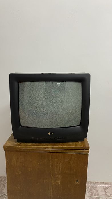 продам телевизор на дачу