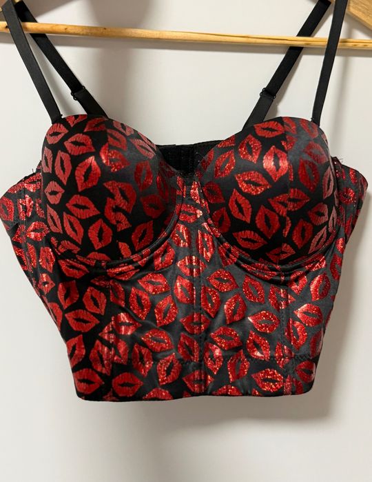 Къс елегантен топ