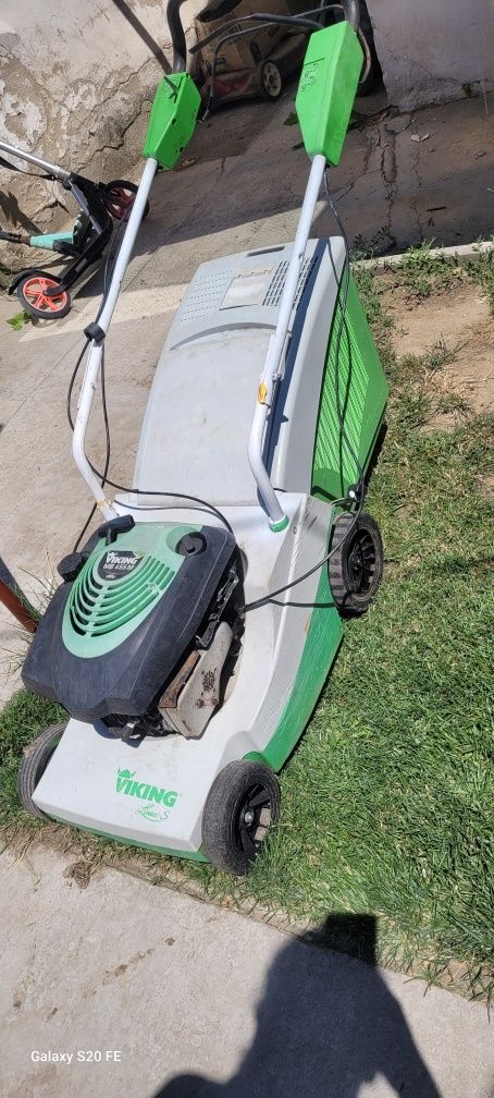 Mașina de tuns iarba viking mb455