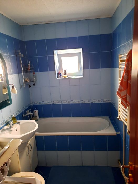 Închiriez apartament