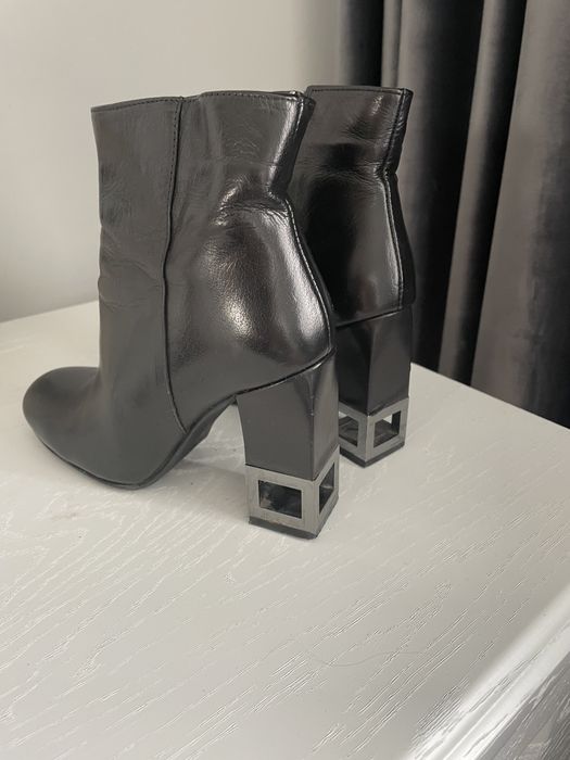 Продам зимние ботинки