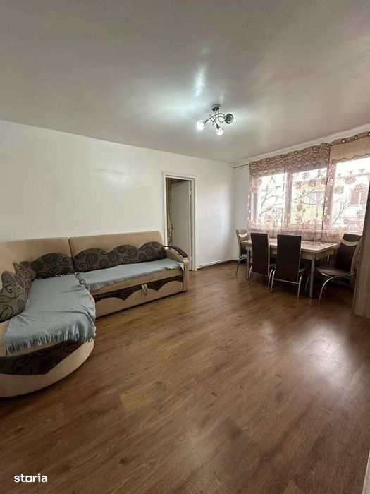 De vanzare 2 camere și balcon, zona Posta Mica, 39.600 euro