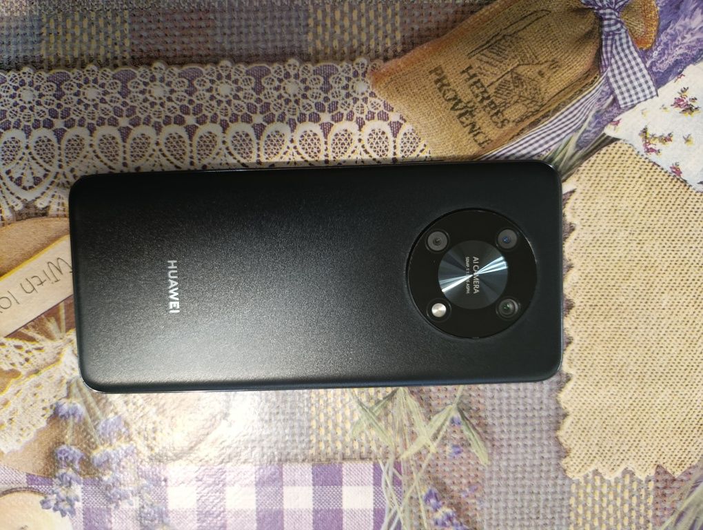 Huawei nova y90 ( 128 gb 6 ram )