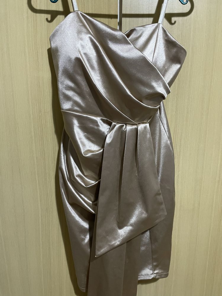 Rochie șampanie