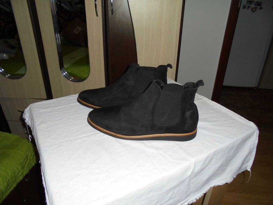 Pantofi + Ghete Piele Naturala.Impecabili ,marimea-46,Pret-500-Lei .