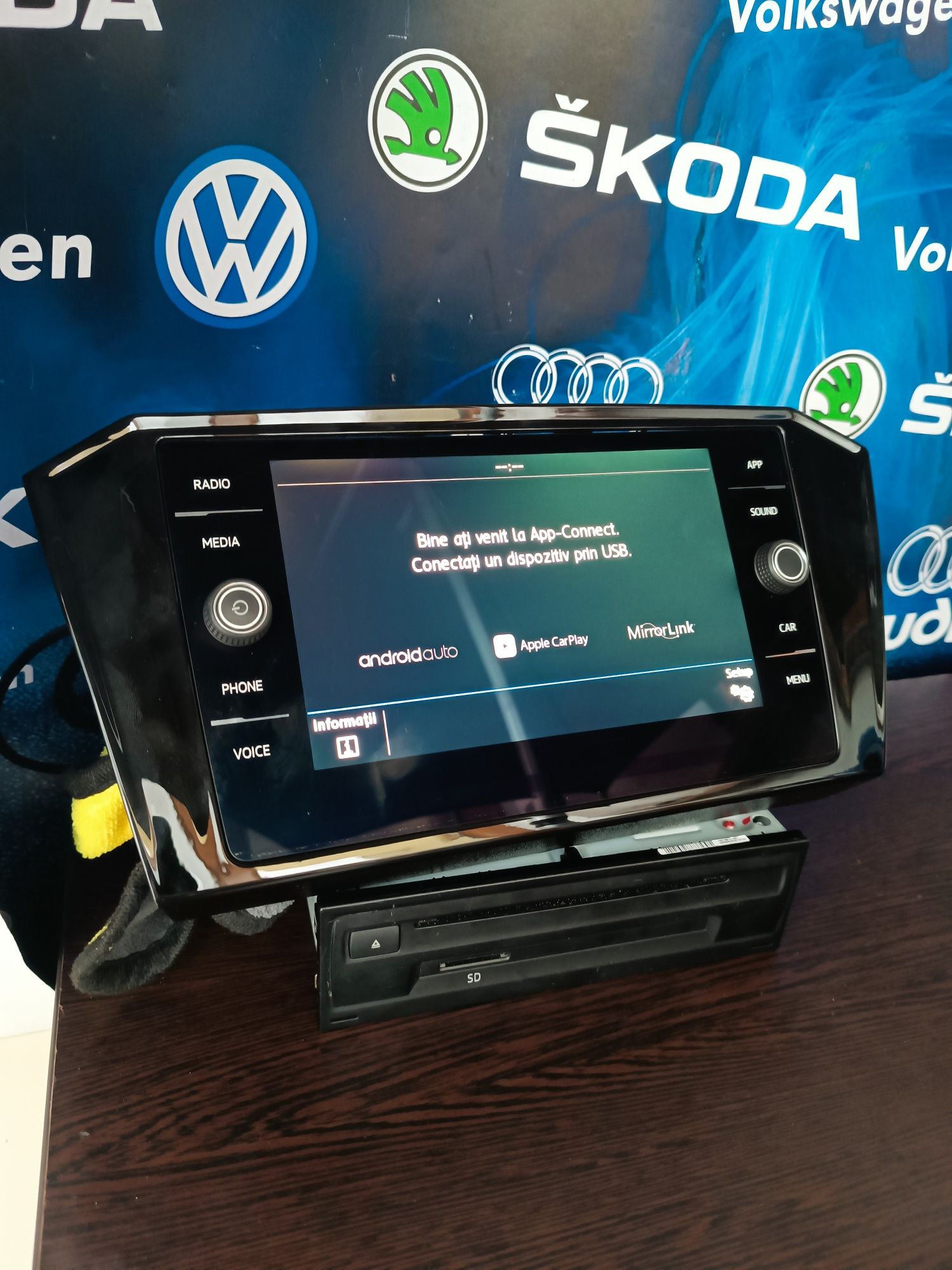 Vând display  Vw unitate Mib2 Standard Delphi Discovery Media