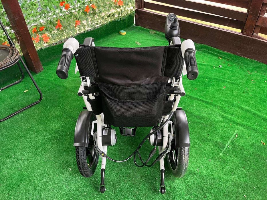 Cărucior electric pentru persoane cu dizabilități