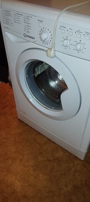 Продам стиральную машину индезит