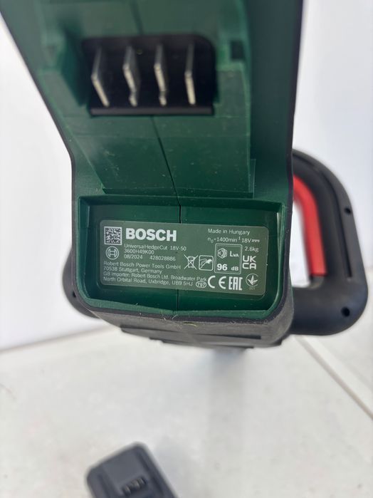 Ferăstrău cu acumulator Bosch UniversalHedgeCut 18V-50, 50 cm