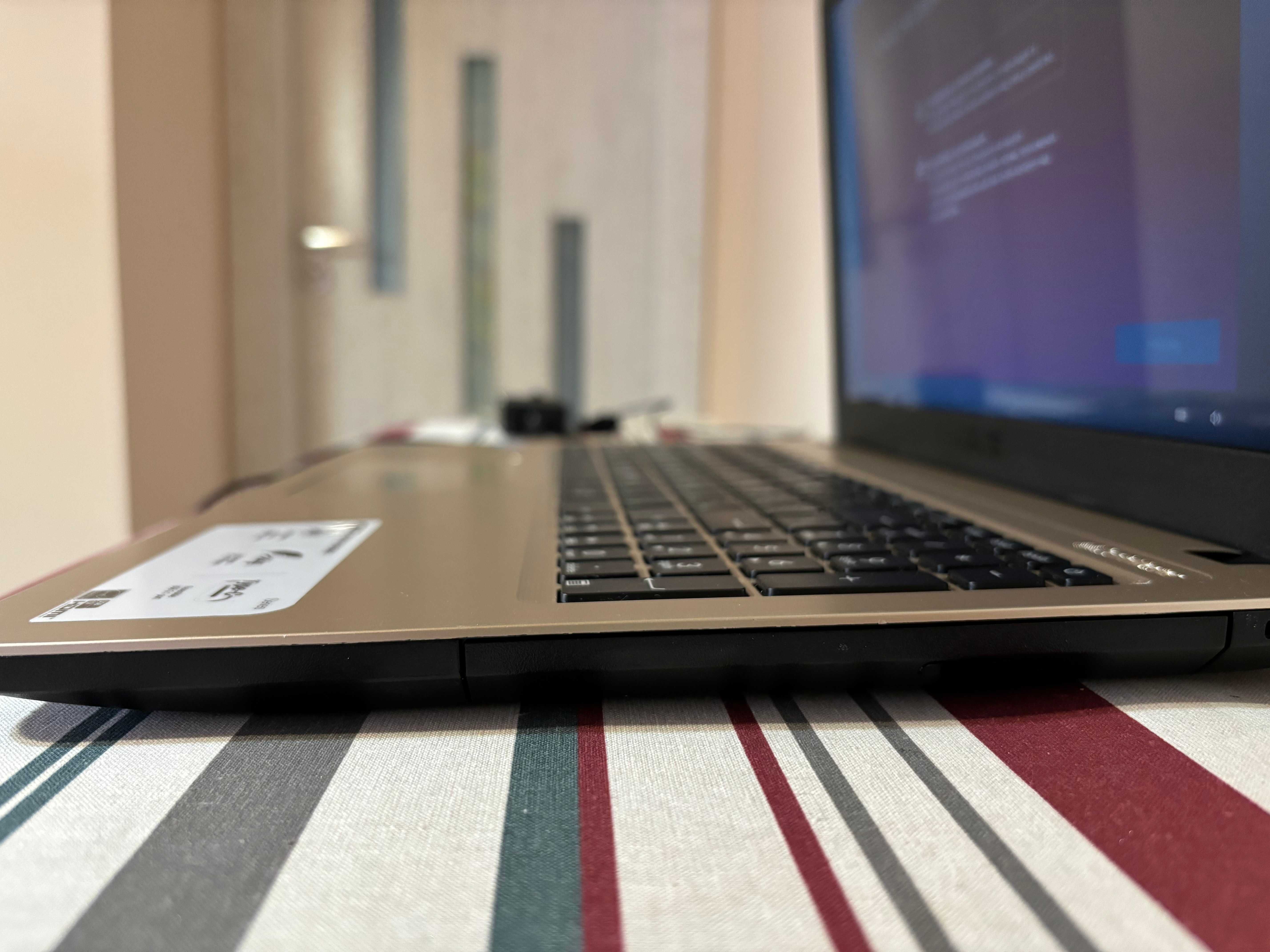 Лаптоп ASUS A540S