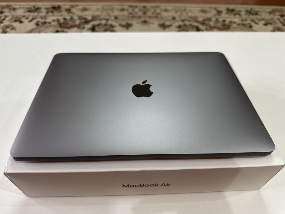 Laptop Apple MacBook Air M1 Space Gray / 256GB / 8GB