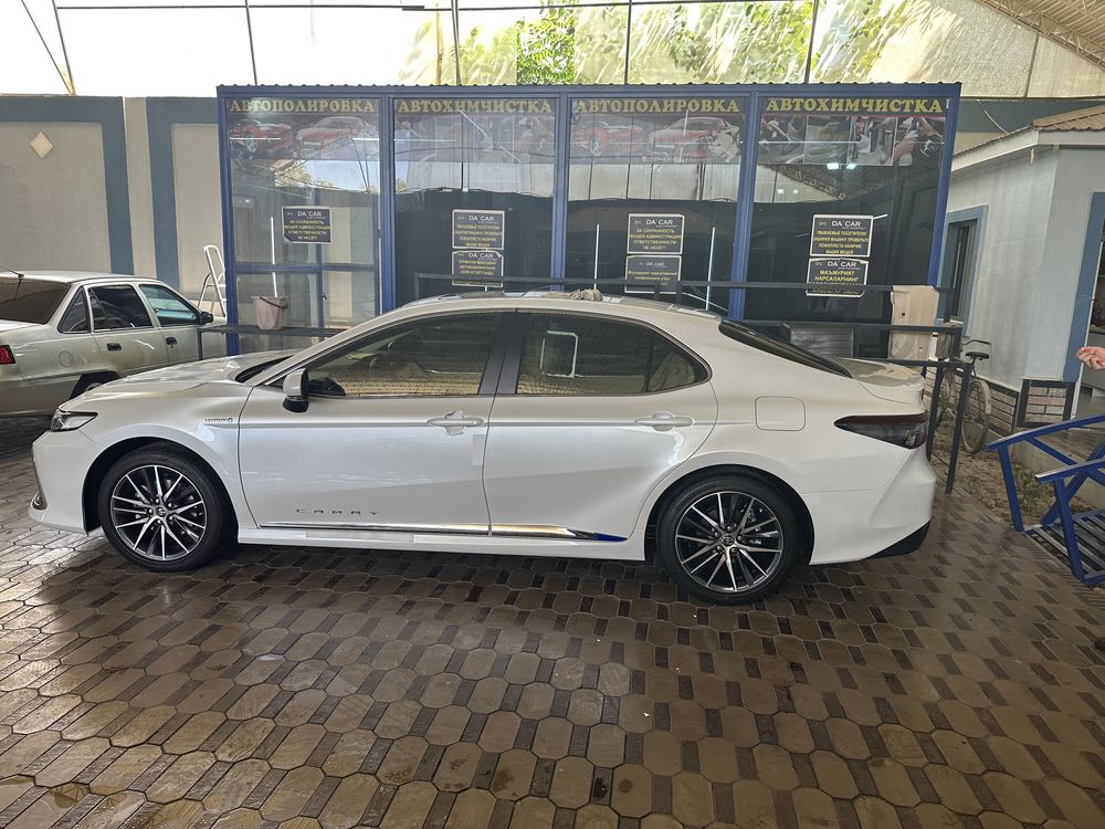 Toyota Camry 2.5 HYBRID