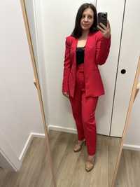 Costum fucsia Zara