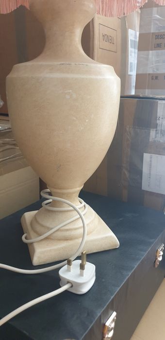 Lampa pentru noptieră