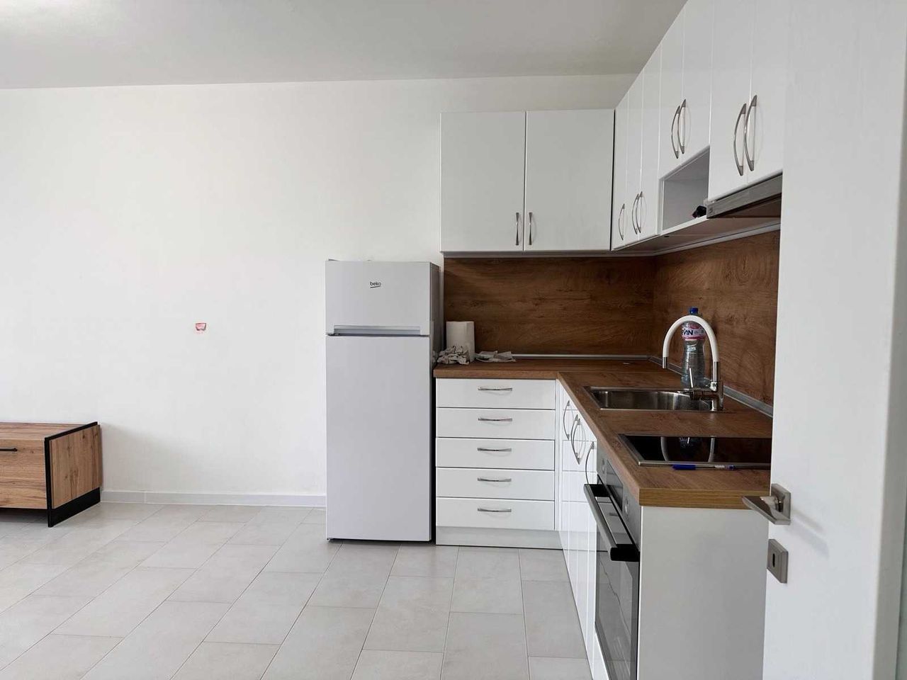 Дава се под наем Едностаен апартамент в София, Люлин 3 - 48 кв.м за 326 € - Снимка #3