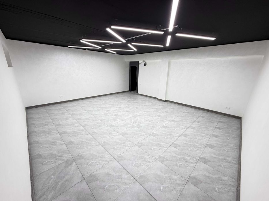 Сдаётся в аренду Офис/ Склад/ Шоурум. Чиланзар Ц квартал, окшом  38КВм